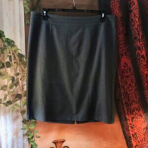 EUC: Briggs New York Sze.16 Gray Pencil Skirt